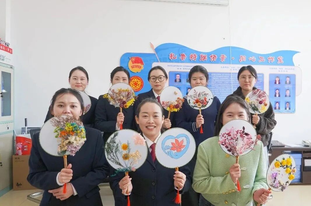 �����������ഺ ���ֽ��ļ�ʹ��